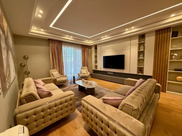 Tirane, shitet apartament 3+1 , 181 m² 355.000 € (Ish Fusha Aviacionit)