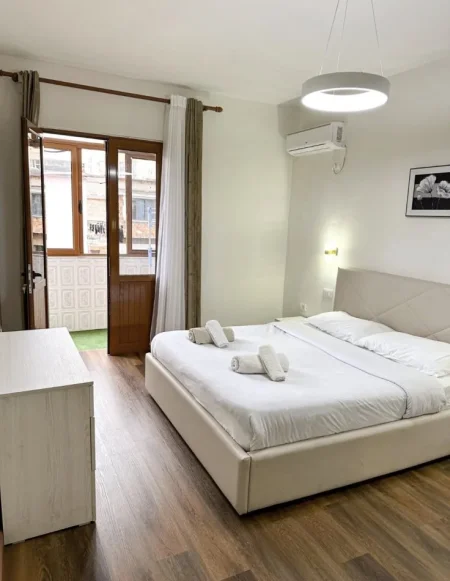 Tirane, jepet me qera apartament 2+1 Kati 5, 80 m² 750 € (Pran LSI-s)