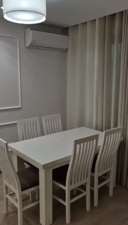 Tirane, jepet me qera apartament 2+1 Kati 2, 100 m² 850 € (Liqeni Thate)