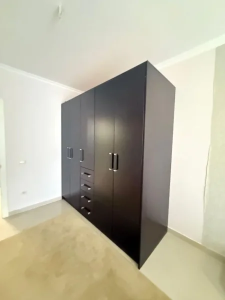 Tirane, jepet me qera apartament 1+1 Kati 3, 80 m² 600 € 