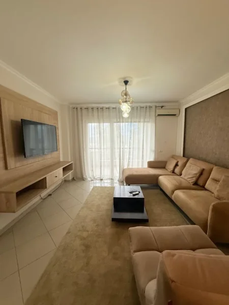 Tirane, jepet me qera apartament 1+1 Kati 3, 80 m² 600 € 