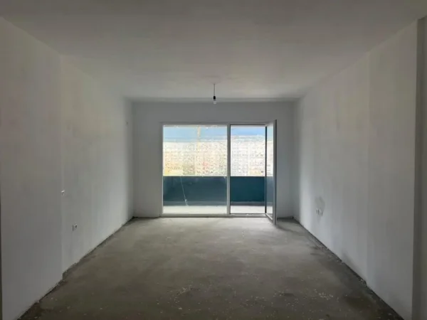 Tirane, shitet apartament 2+1 Kati 9, 110 m² 199.000 € (Xhamllik)