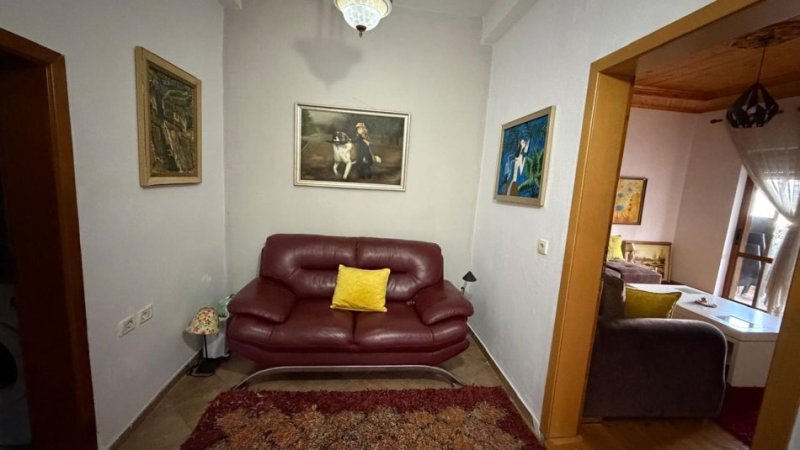 Gjirokaster, jepet me qera shtepi 2+1+Ballkon Kati 2, 100 m² 499 € (Lagjja Varosh)