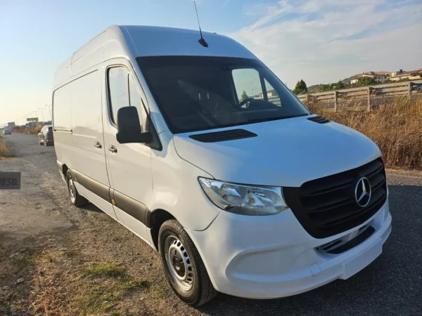 Kavaje, shes Furgon 2019 Mercedes-Benz Sprinter 314 CDI Euro 6 - Gjendje Super Nafte, e bardhë manuale Kondicioner 230.000 km