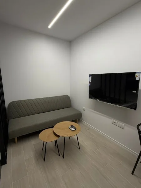 Tirane, jepet me qera garsonier 1+1 Kati 6, 40 m² 400 € 