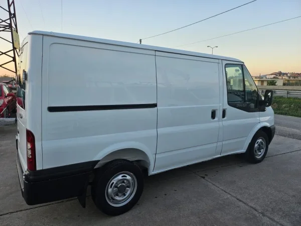 Kavaje, shes Furgon 2012 Ford Transit 2.2 TDCi 240.000 km Nafte, e bardhë manuale Kondicioner 240.000 km