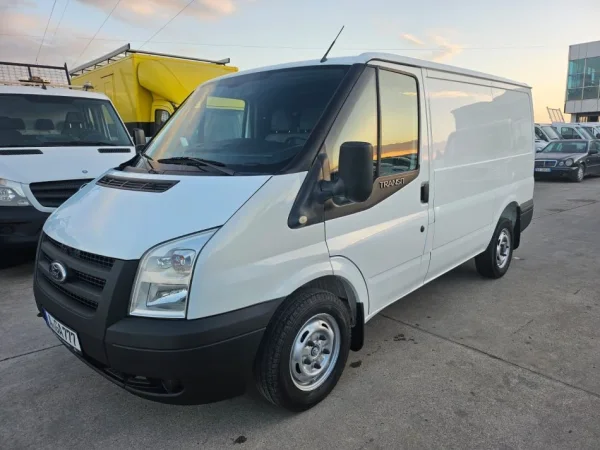 Kavaje, shes Furgon 2012 Ford Transit 2.2 TDCi 240.000 km Nafte, e bardhë manuale Kondicioner 240.000 km