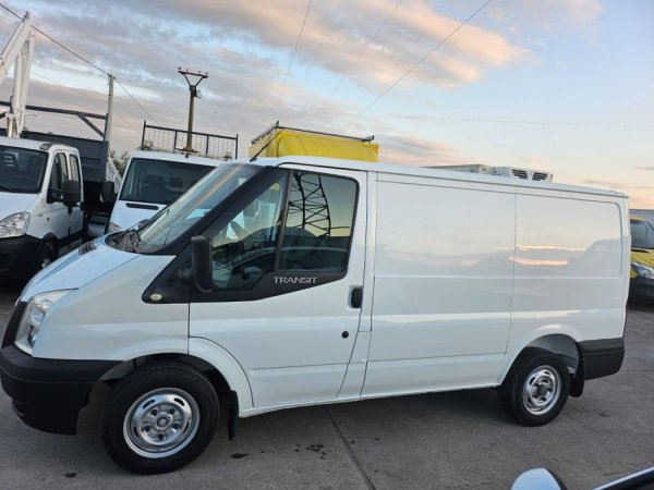 Kavaje, shes Furgon 2012 Ford Transit 2.2 TDCi 240.000 km Nafte, e bardhë manuale Kondicioner 240.000 km