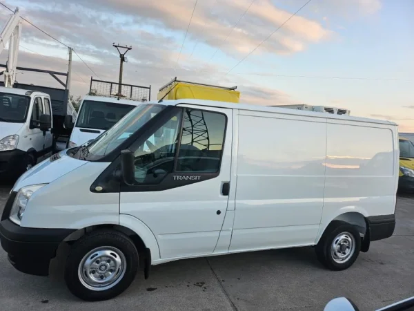 Kavaje, shes Furgon 2012 Ford Transit 2.2 TDCi 240.000 km Nafte, e bardhë manuale Kondicioner 240.000 km