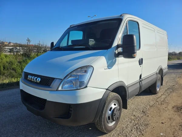 Kavaje, shes Furgon 2010 Iveco Daily 3.0 - 3.5 Ton HPI - 220.000 km Nafte, e bardhë manuale Kondicioner 220.000 km 1 €