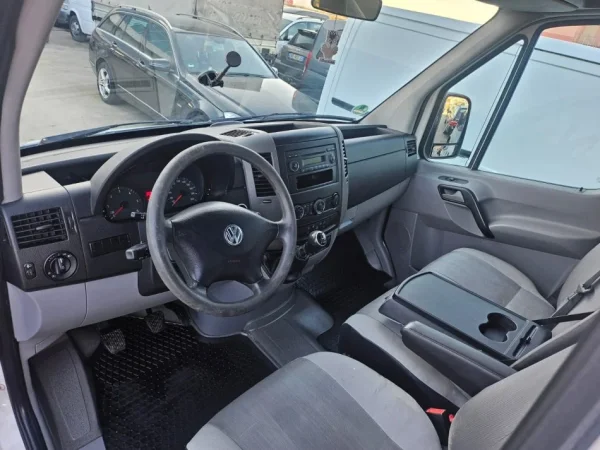 Kavaje, shes Furgon 2012 VW Crafter 2.0 TDI - 210.000 Km Nafte, e bardhë manuale Kondicioner 210.000 km 1 €