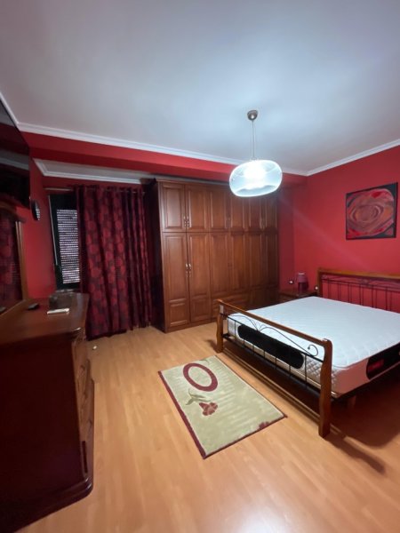 Tirane, jepet me qera apartament 1+1+Ballkon Kati 9, 450 € 