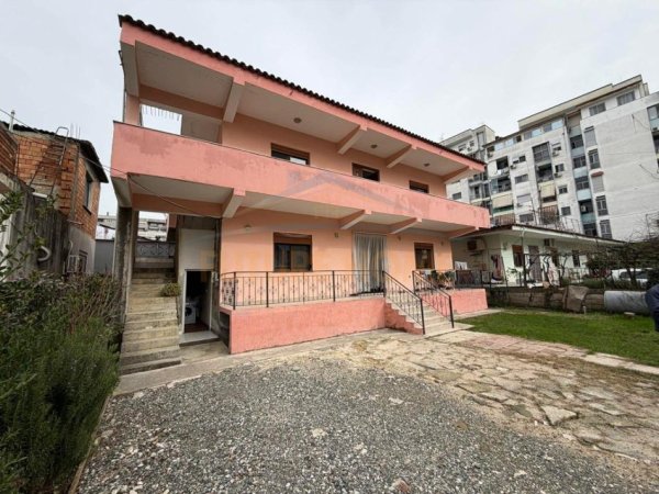 Tirane, shitet apartament 2 Katshe Kati 1, 563 m² 315.000 € (UNAZA E RE)