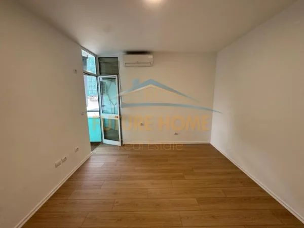 Tirane, jepet me qera apartament 3+1+Aneks Kati 9, 128 m² 1.400 € (ISH EKSPOZITA)