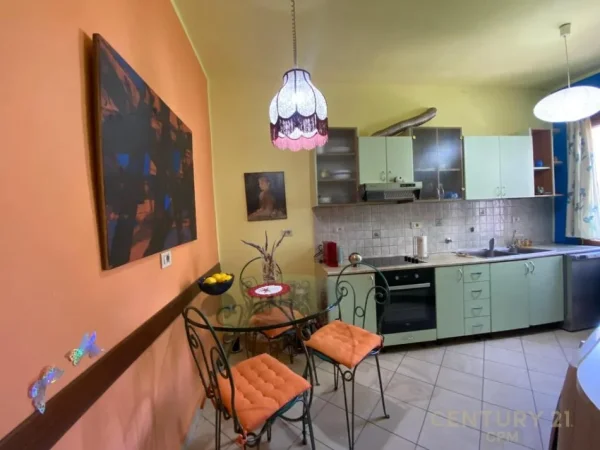 Tirane, jepet me qera apartament 2+1 Kati 3, 82 m² 750 € (Stadiumi Dinamo)