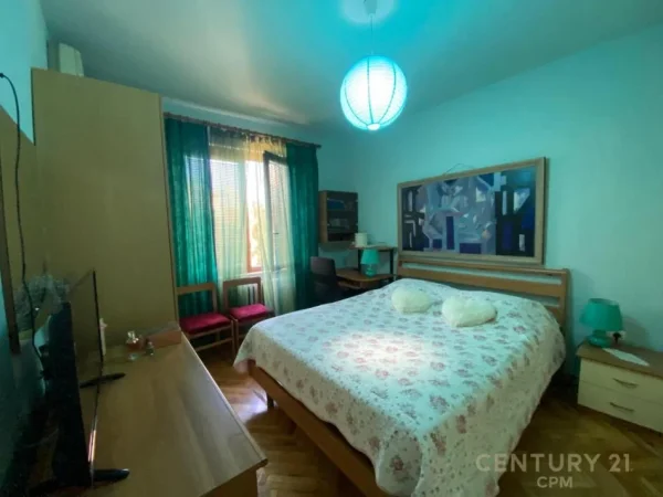 Tirane, jepet me qera apartament 2+1 Kati 3, 82 m² 750 € (Stadiumi Dinamo)