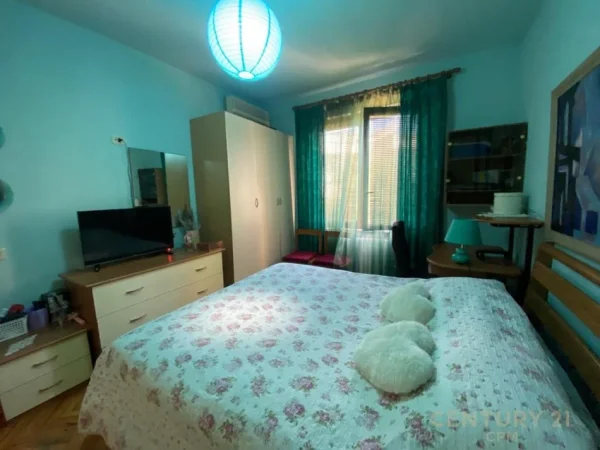 Tirane, jepet me qera apartament 2+1 Kati 3, 82 m² 750 € (Stadiumi Dinamo)