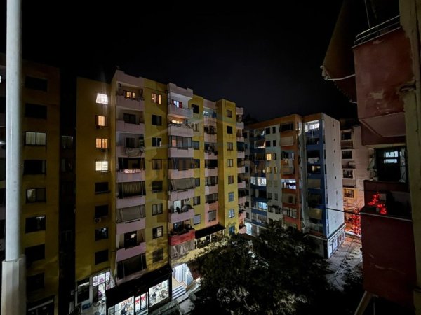 Tirane, shitet apartament 1+1+Ballkon Kati 5, 61 m² 100.000 € (YZBERISHT)