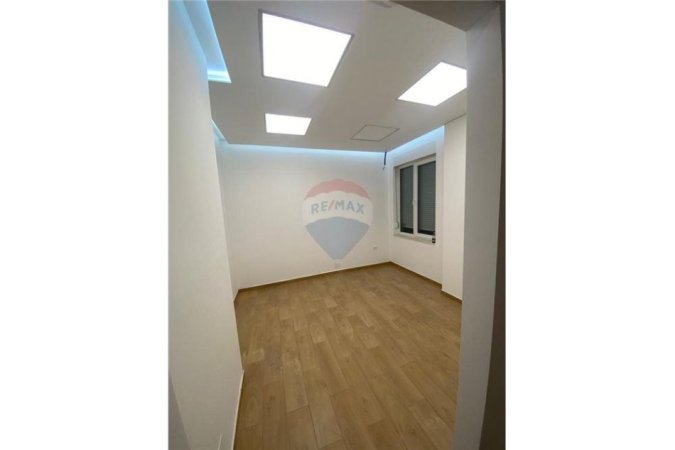 Tirane, shitet apartament 3+1+Ballkon Kati 5, 135 m² 228.000 € (Rruga Dritan Hoxha)