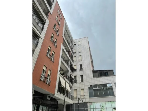 Tirane, jepet me qera apartament 1+1 Kati 1, 68 m² 500 € (Don Bosko)
