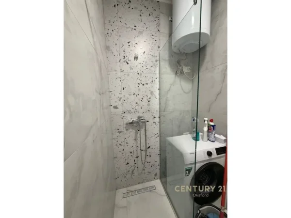 Tirane, shes apartament 2+1 Kati 9, 57 m² 200.000 € (River Rezidence)