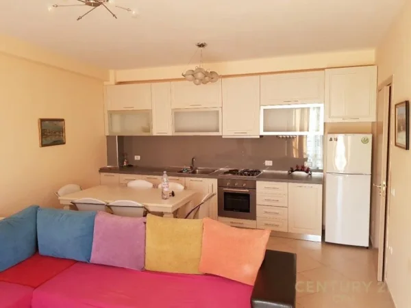 Tirane, jepet me qera apartament 2+1 Kati 4, 94 m² 650 € (Rruga e Barrikadave)