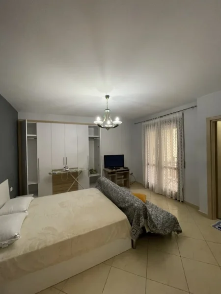 Tirane, jepet me qera apartament 2+1+Ballkon Kati 3, 100 m² 600 € 