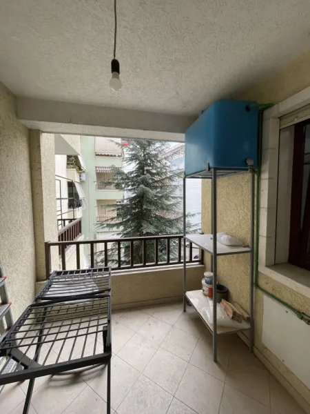 Tirane, jepet me qera apartament 2+1+Ballkon Kati 3, 100 m² 600 € 