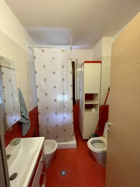 Tirane, jepet me qera apartament 2+1+Ballkon Kati 3, 100 m² 600 € 