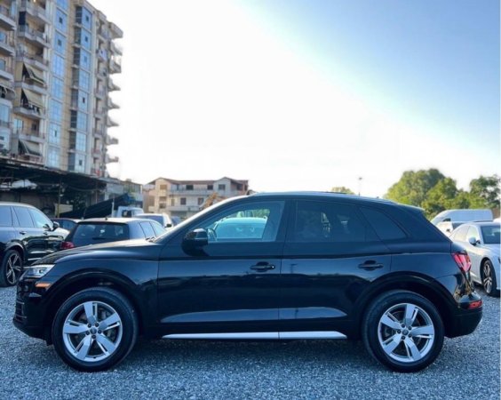 Shes Audi Q5 Benzin, 18.000 €