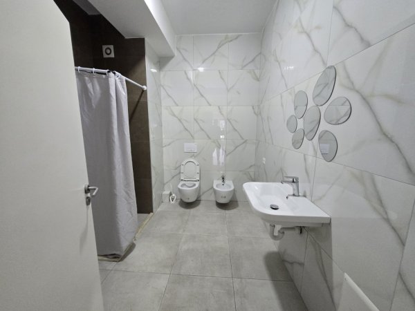 Tirane, jap me qera apartament 2+1+Aneks+Ballkon Kati 7, 100 m² 35.000leke Ali Demi , Kompleksi Mangalem 21