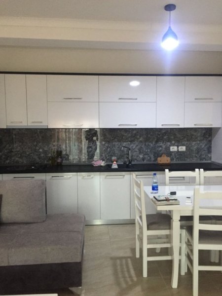 Tirane, jepet me qera apartament 1+1+Ballkon Kati 4, 60 m² 500 € (ASTIR sima com)