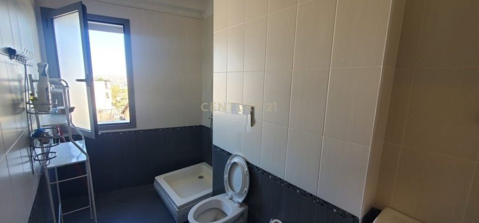 Tirane, shitet apartament 2+1 Kati 4, 106 m² 270.000 € 