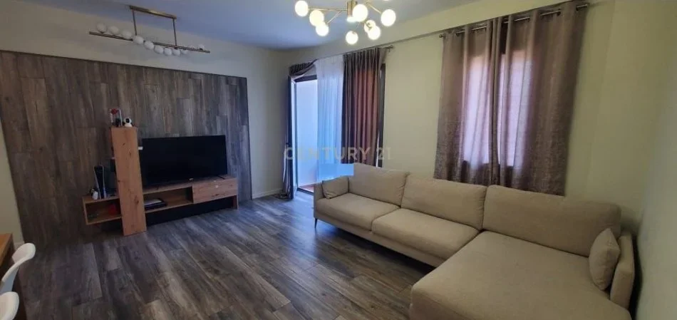 Tirane, shitet apartament 2+1 Kati 4, 106 m² 270.000 € 