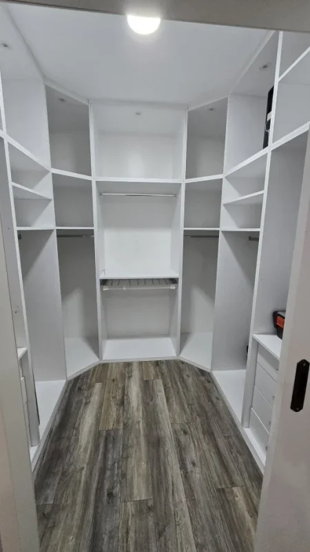 Tirane, jepet me qera apartament 2+1+Ballkon Kati 2, 115 m² 650 € (sauk)