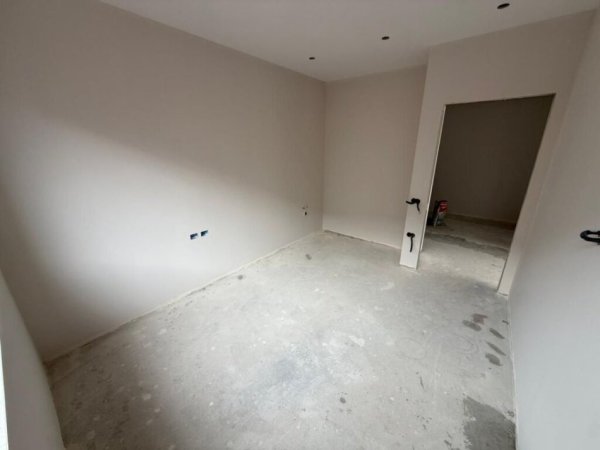 Tirane, shes apartament 3+1+Ballkon Kati 7, 152 m² 245.000 € (Astir)