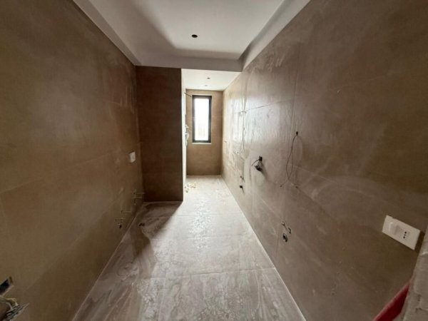 Tirane, shes apartament 3+1+Ballkon Kati 7, 152 m² 245.000 € (Astir)