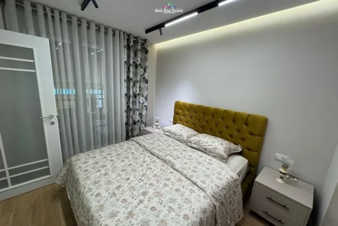 Tirane, jepet me qera apartament 1+1 Kati 2, 77 m² 950 € (Rruga Shyqyri Brari)