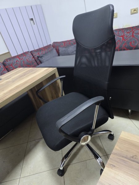 Tirane, Shiten 3 sete 250 € Per Set