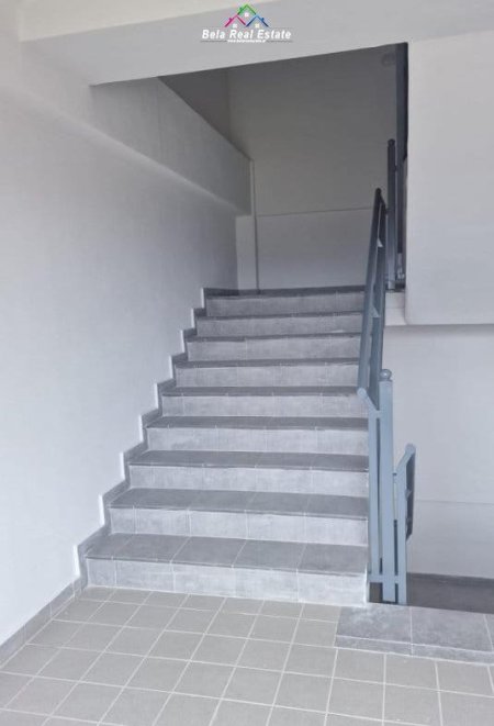 Tirane, jepet me qera magazine Kati 2, 720 m² 2.200 € (Prush)