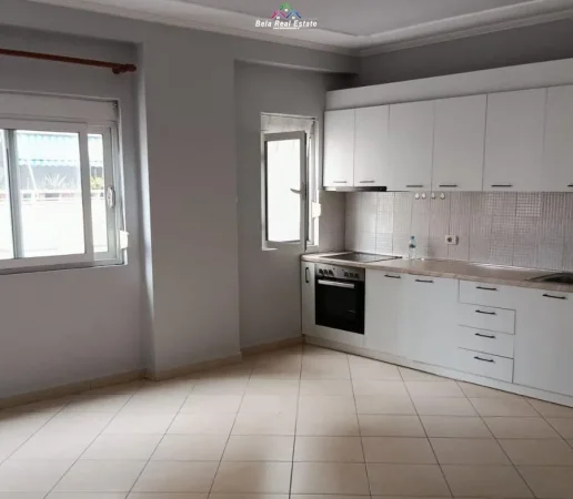 jepet me qera apartament 2+1 Kati 4, 80 m² 570 € (Rruga Riza Cerova)