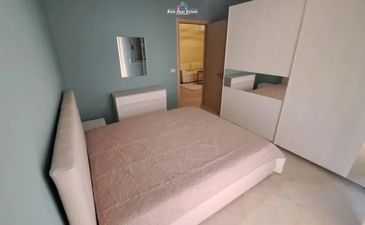 Tirane, jepet me qera apartament 2+1 Kati 5, 83 m² 675 € (Rruga Mine Peza)