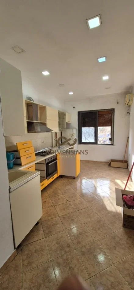 Tirane, shitet apartament 2+1 Kati 3, 58 m² 128.000 € (rruga bardhyl)