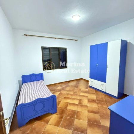 Tirane, jepet me qera shtepi 2+1 Kati 1, 120 m² 450 € (Laprake)