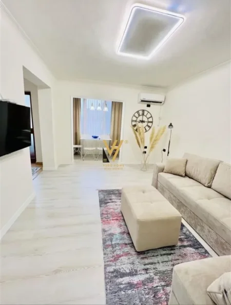 Tirane, jepet me qera apartament 1+1+Ballkon Kati 3, 55 m² 600 € (STADIUMI DINAMO)