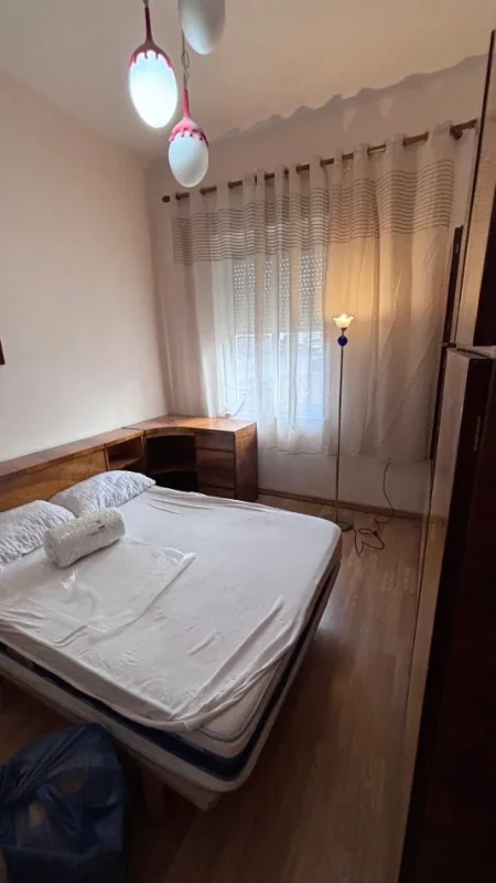 Tirane, jepet me qera apartament 2+1 , 57 m² 500 € 