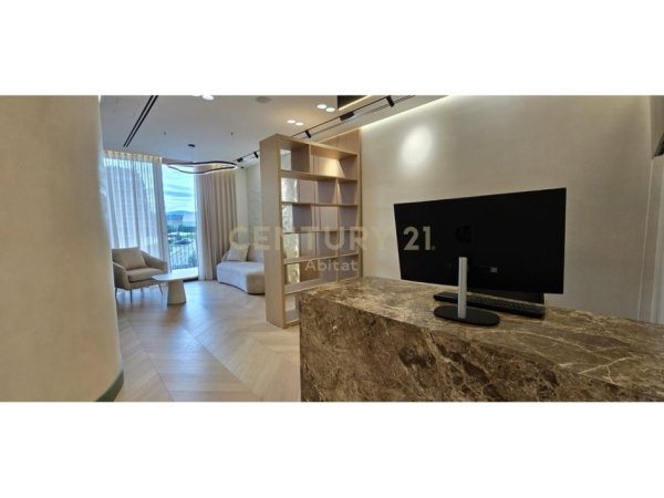 Tirane, jepet me qera zyre Kati 1, 150 m² 3.000 € (rruga e kosovareve)