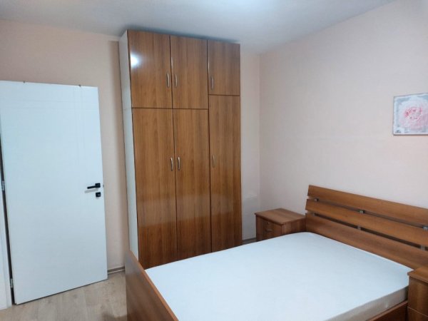 Tirane, jepet me qera apartament 2+1+Ballkon Kati 4, 85 m² 700 € (21 DHJETORI)