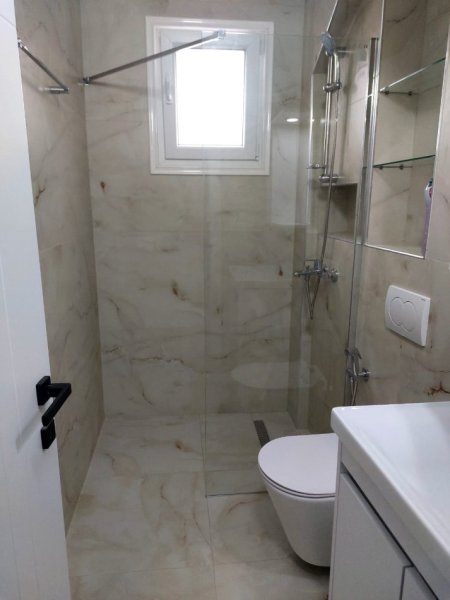 Tirane, jepet me qera apartament 2+1+Ballkon Kati 4, 85 m² 700 € (21 DHJETORI)
