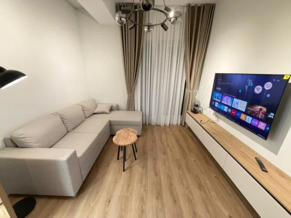 Tirane, jepet me qera apartament 1+1 Kati 5, 65 m² 